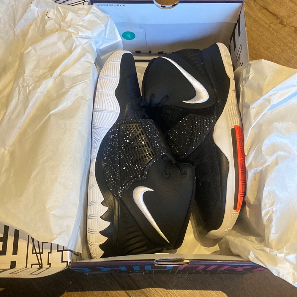 DS Kyrie 6 “Jet Black”